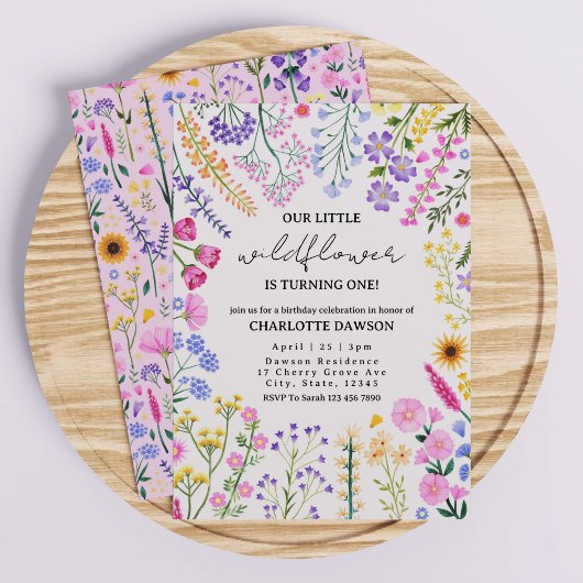 Wildflower draait eerste verjaardag meisje om kaart