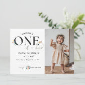 Wildflower eerste verjaardag foto uitnodiging (Staand voorkant)