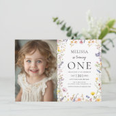 Wildflower Girl Verjaardag Foto Uitnodiging (Staand voorkant)