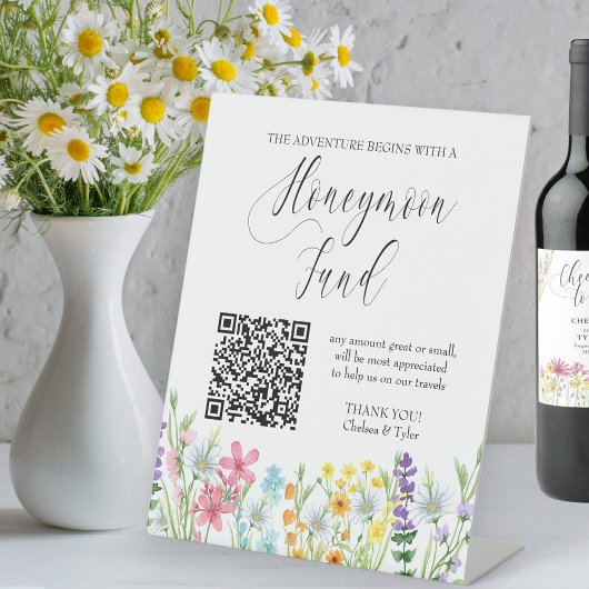 Wildflower Meadow Honeymoon Fund QR Code Wedding Reclamebord Met Voetstuk