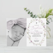 Wildflower Paars meisje Foto van Baptisme uitnodig Kaart (Staand voorkant)