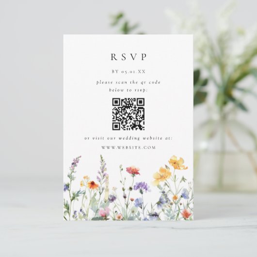 Wildflower QR Code Wedding RSVP Card (Staand voorkant)