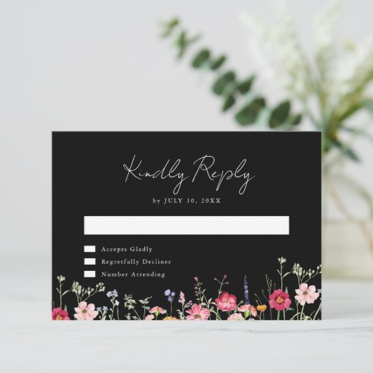 Wildflower Rustic Country Floral Garden Wedding RSVP Kaartje (Staand voorkant)
