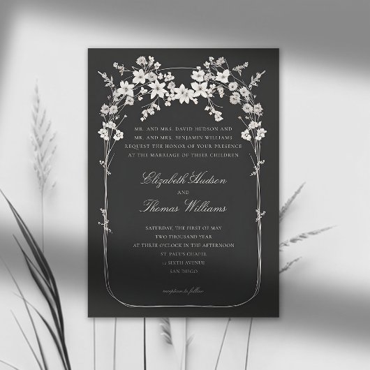 Wildflowers Black Boho Arch Formele Script Wedding Kaart