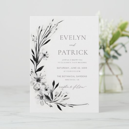 Wildflowers Zwart Modern Romantisch Elegant Huweli Kaart (Staand voorkant)