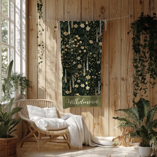 Wilhelmina Dark Daisy Floral Fleece Deken