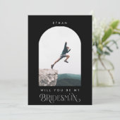 Will you be my Bridesman Minimal Photo Black Arch Kaart (Staand voorkant)