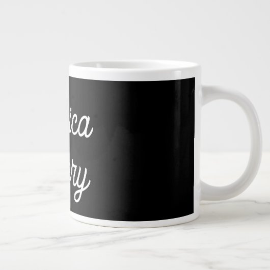 Willekeurige naam | Elegant  wit script op zwart Grote Koffiekop (Rechts)