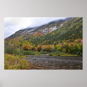 Willey Pond in de herfst. New Hampshire Poster