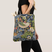 William Morris - Aardbeiendief Bloemenpatroon Tote Bag (Dichtbij)