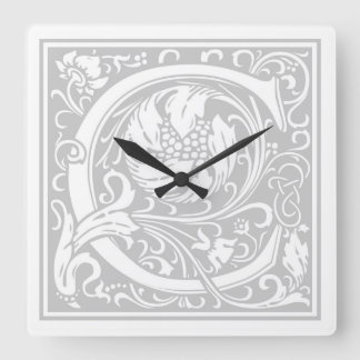 William Morris Alphabet C Square Wall Clock Vierkante Klok