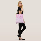 William Morris Artichoke Bord Roze Tote Bag (Op model)