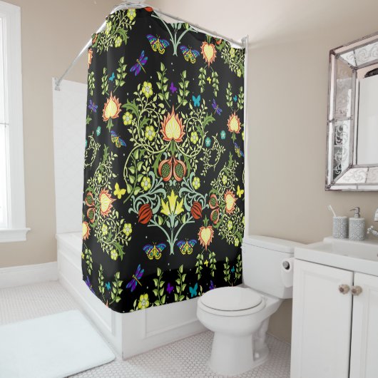 William Morris Arts And Crafts Pattern  Douchegordijn (In situ)