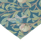 William Morris "Bird and Pomegranate"  Korte Tafelloper (Hoek)
