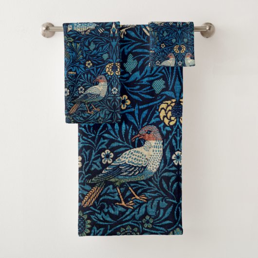 William Morris Blue Birds Tapestry Classic Bad Handdoek (Insitu)