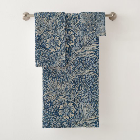 William Morris  Blue Floral Pattern Bad Handdoek (Insitu)