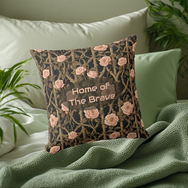 William Morris Chic Rose Trellis Home of the Brave Kussen (William Morris Chic Rose Trellis Home of the Brave Throw Pillow)