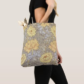 William Morris Chrysanthemum Mum Flowers Tote Bag (Dichtbij)