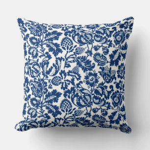 William Morris Floral Damask, Cobalt Blue op White Kussen