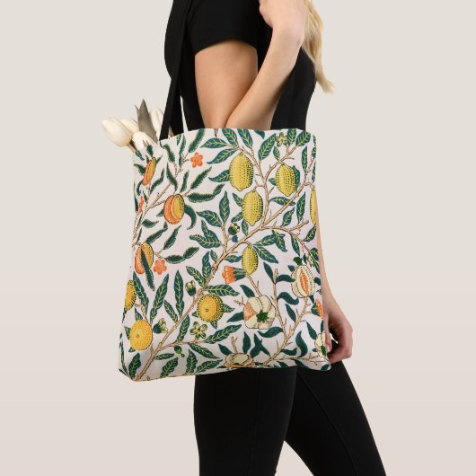 William Morris Fruit Pomegranate White Ornament Tote Bag (Dichtbij)