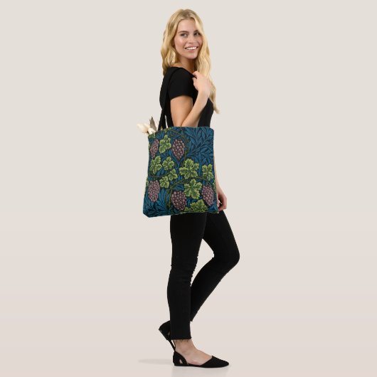 William Morris Grape Vines Tote Bag (Op model)