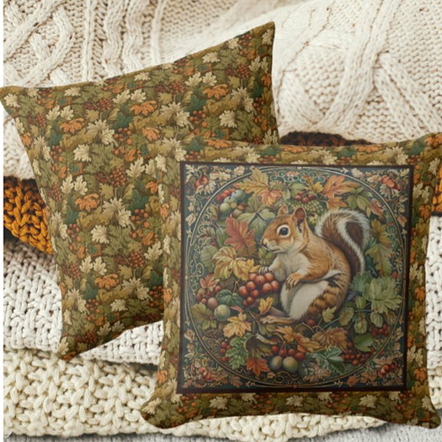 William Morris Herfst Chipmunk Bladeren Bessen Kussen (Creator heeft geüpload)