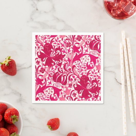 William Morris Iris en Lily, Fuchsia Pink Servetten (Insitu)