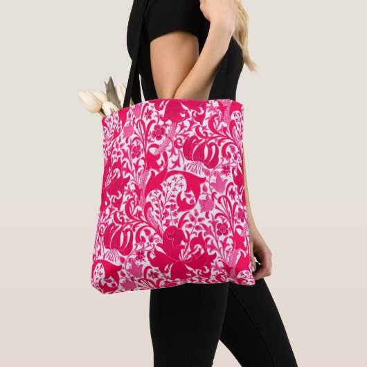 William Morris Iris en Lily, Fuchsia Pink Tote Bag (Dichtbij)