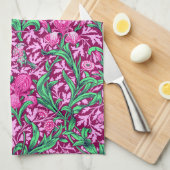 William Morris Irises, Fuchsia Pink en Wine Theedoek (Quarter Fold)