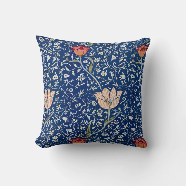William Morris Medway Blue Floral Kussen (Voorkant)