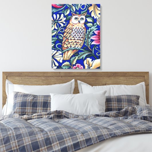 William Morris Owl Tapestry, Beige and Cobalt Blue Canvas Afdruk (Insitu (Slaapkamer))