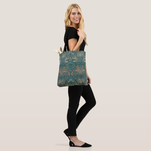 William Morris Peacock en Dragon Textile Design Tote Bag (Op model)