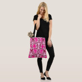 William Morris Pimpernel, Fuchsia & Light Pink Tote Bag (Op model)