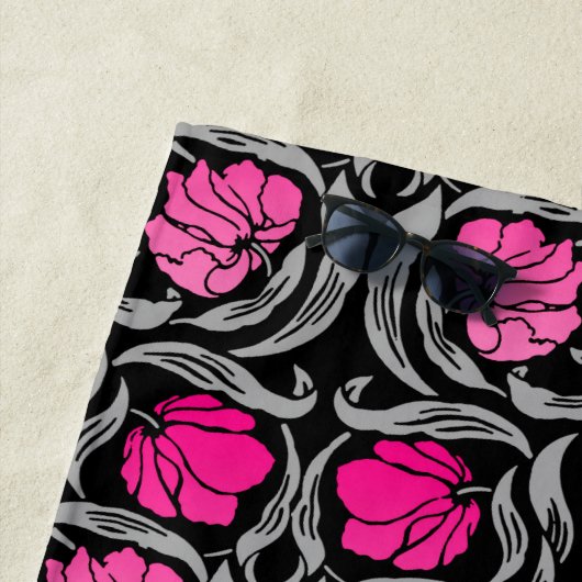 William Morris Pimpernel, Fuchsia Pink en Black Strandlaken (In situ)