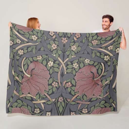 William Morris Pimpernel Pattern Fleece Bl (In situ)