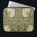 William Morris Pimpernel  Pre-Raphaelite Laptop Sleeve<br><div class="desc">William Morris Pimpernel Floral Art Wallpaper Design William Morris was een Engelse textielontwerper, kunstenaar, schrijver en socialist die banden heeft met de Pre-Raphaelite Brotherhood en de British Arts and Crafts Movement. Hij richtte een ontwerpfirma op in samenwerking met de kunstenaar Edward Burne-Jones, en de dichter en kunstenaar Dante Gabriel Rossetti,...</div>