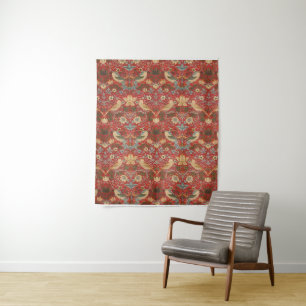 William Morris Red Strawberry Thief Wandkleed