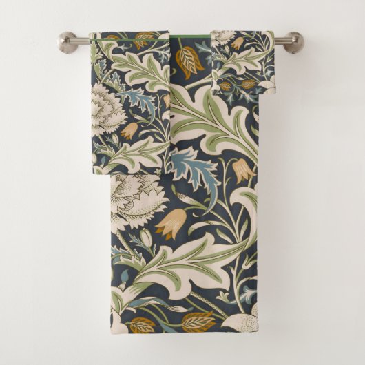 William Morris Severn Floral Pattern Classic Bad Handdoek (Insitu)