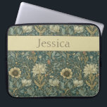 William Morris Spring Floral Laptop Sleeve<br><div class="desc">Dit bloemige ontwerp voegt stijl en gratie toe met zijn , op de natuur geïnspireerde ontwerp van William Morris. De rijke blauwgroen, marine, crème en roest achtergrond heeft het gevoel van een antiek wandtapijt. Bescherm uw laptop of tablet in stijl. Voeg een naam toe om het te personaliseren. Een mooi...</div>