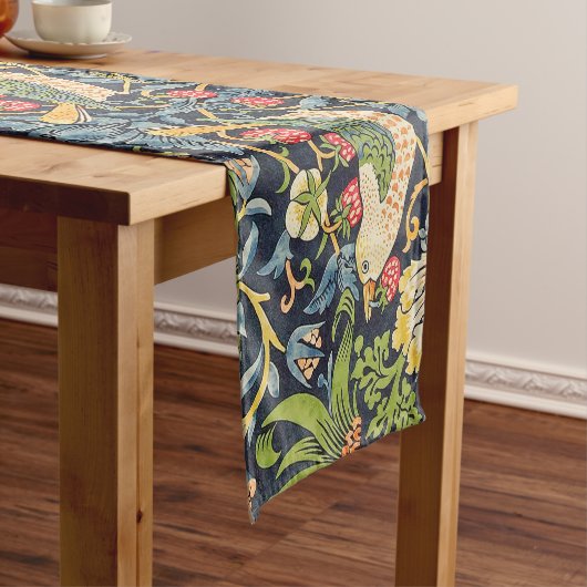 William Morris Strawberry Thief Floral Pattern Korte Tafelloper (Voorbeeld)