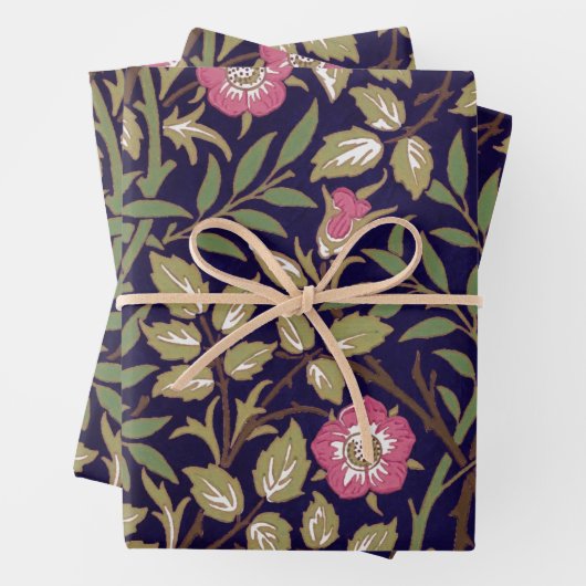 William Morris Sweet Briar Floral Art Inpakpapier Vel (In situ)
