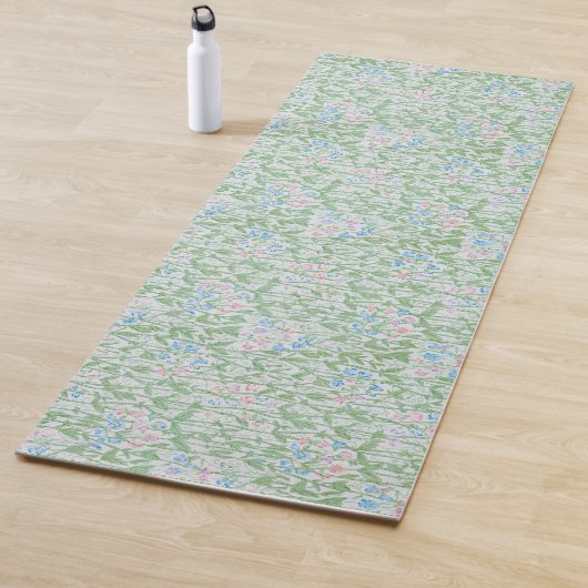 William Morris Sweet Pea Floral Pattern Classic Yogamat (In situ)