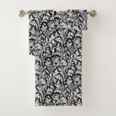 William Morris Thistle Damask, Black and White Bad Handdoek (Insitu)