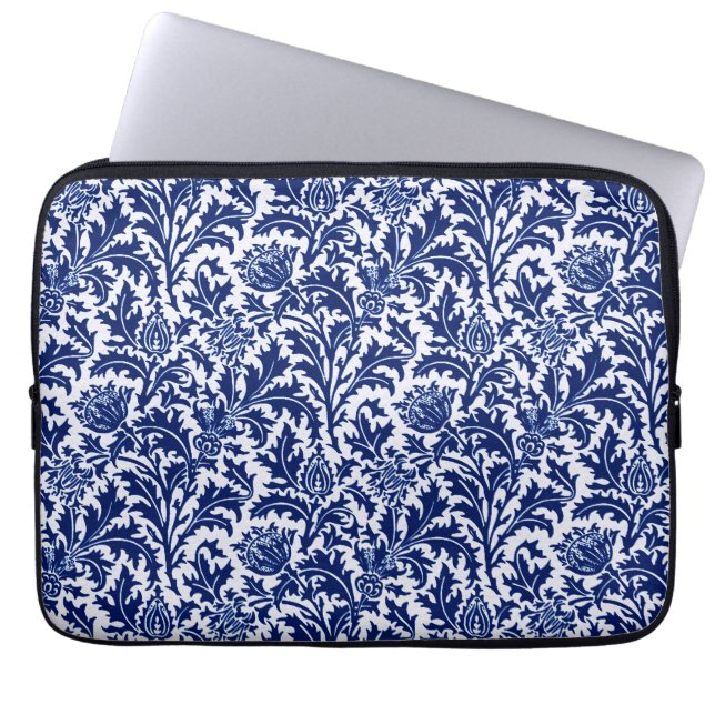 William Morris Thistle Damask, Cobalt Blue en Whit Laptop Sleeve (Voorkant)