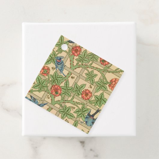 William Morris Trellis Classic Wallpaper Design Bedankjes Labels (In situ)