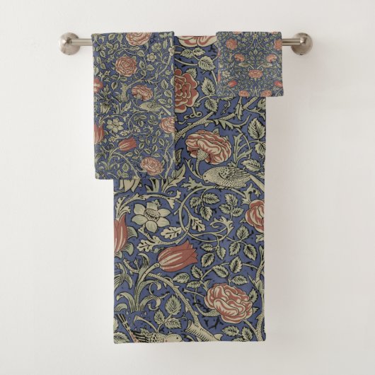 William Morris Tudor Roos Wallpaper Bad Handdoek (Insitu)