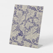 William Morris Wallflower bloemenblauw damast Reclamebord Met Voetstuk (Voorkant)