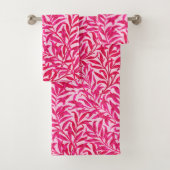 William Morris Willow Bough, Fuchsia Pink Bad Handdoek (Insitu)