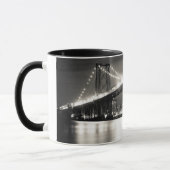 Williamsburg brug in New York City 's nachts Mok (Links)