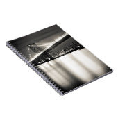 Williamsburg brug in New York City 's nachts Notitieboek (Rechterzijde)